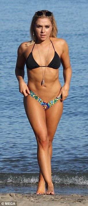 Love Island S Gabby Allen Flaunts Bikini Body In Marbella Daily Mail Online