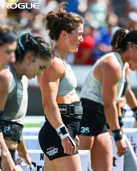 Tia Clair Toomey Orr 2022 Crossfit Games Shuttle To Overhead In 2022