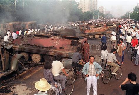 40 Amazing Photos From The 1989 Tiananmen Square Protests ~ Vintage