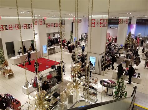 Inside Nordstroms 7 Story Flagship Nyc Store Where Digital Retail