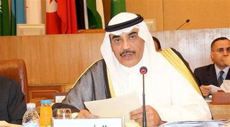 في الانعزالِ المنزلي منفعةٌ ومضرة، وحسنة وسيئة، استاءَ أقوامٌ وسُرَّ آخرون، ولكن ما باليد حيلة فهو الدواء الشرعي، والقانون الصحي والرسمي، والواجبُ التعاون بلا ضيقة ولا تأفف. اجتماع جدة: اتفاق على الاتفاق بين دول التعاون الخليجي وقطر