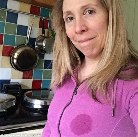 Liz Sergeant Shares Snap After Realising Breastmilk Leaked Daily Mail Online