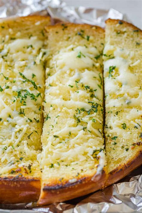 Easy Garlic Bread Recipe