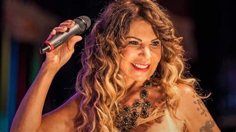 Including successes of the beginning of her career and songs of northeastern. Elba Ramalho diz que Covid foi criação de comunistas e ...