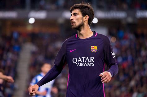 Der mehrmalige weltfußballer messi besitzt demnach einen marktwert von 80 millionen euro. FC Barcelona: So viele Spieler verkaufte Barça in den ...
