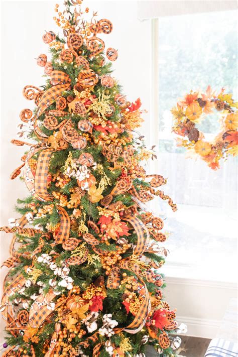 Crafting The Perfect Fall Christmas Tree Decorators Warehouse