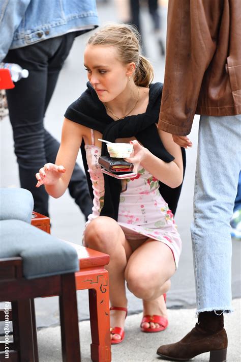 Lily Rose Depp In Tight Jeans Shopping Gotceleb Hot Sex Picture