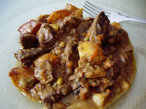 Delicioso plato costero dominicano con supuestas virtudes afrodisíacas, prueba y averigua por ti mismo(a). peroleando: estofado de jabalí