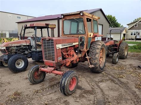 Ihfarmall 856 Tractor