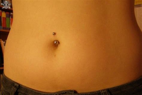 All About Shallow Navel Piercing With 40 Piercing Styles