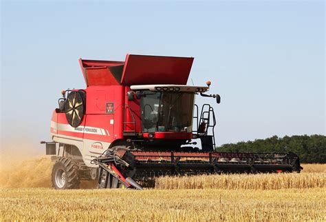 Massey Ferguson Combine Harvesters Eshop Agrodoctorua