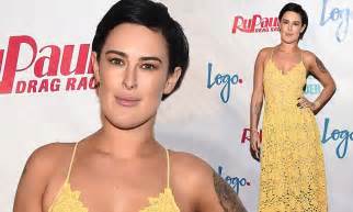 Rumer Willis Flashes Cleavage In Plunging Yellow Dress At Rupaul S Drag