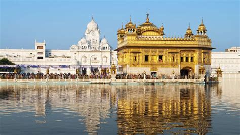 The golden temple (also known as harmandir sahib, lit. Canadian delegation visits Golden Temple ahead of Trudeau ...