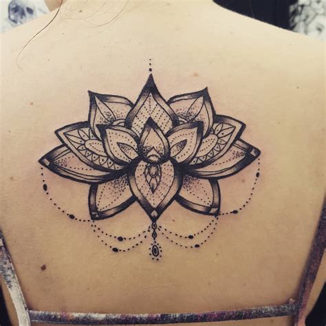 Tattoo on the upper back lower back tattoos for men. 60+ Best Upper Back Tattoos Designs & Meanings - (All ...