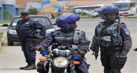 Verdades Sobre Angola Mais 10 Mil PolÍcias Em Luanda