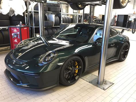 Forest Green Metallic Porsche Colors