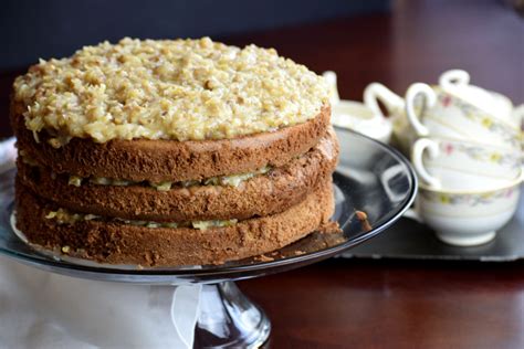 This cake seems to be the original of the 'no frosting on the sides'. German Chocolate Cake with Coconut Pecan Frosting ...