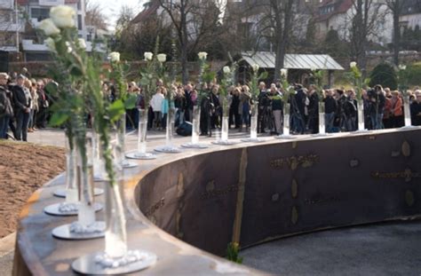 Mass shooting (form of rather indiscriminate mass murder, usually for personal motives, excluding terrorism). Fünf Jahre nach Amoklauf: Winnenden gedenkt der Opfer ...