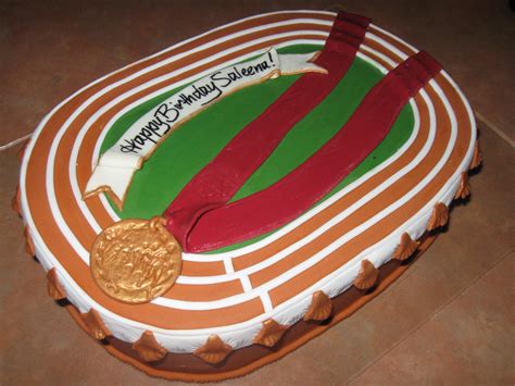 We love working with you to create the perfect celebration cake. Running track cake | I originally wanted eight lanes - but t… | Flickr