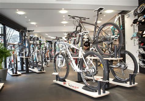 (you can always change your mind, or view more details, using the link and toggle at the bottom of the page). Example Cycle Display Systems : bm7displays.com