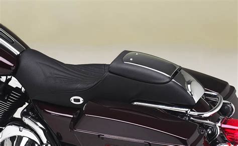 Although it might not fit perfectly, it will be quite unnoticeable. Corbin Motorcycle Seats & Accessories | HD Street Glide ...