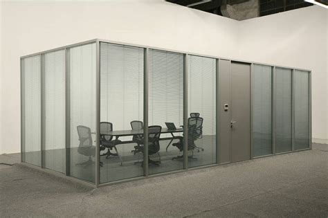 Aluminium Frame Glass Partition Modern Office Cubicles Halumm