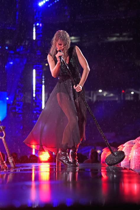 Taylor Swift Reputation Concert In The Rain Photos Popsugar Celebrity