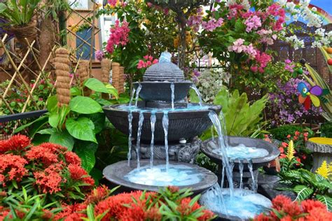 Et Au Milieu Coule Une Rivière 5 Idées Pour Installer Une Fontaine