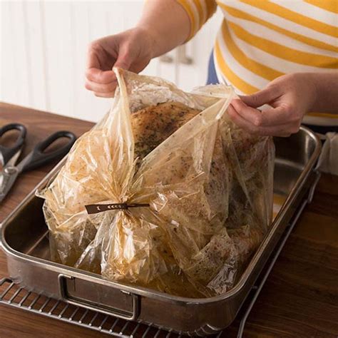 How To Cook Turkey In A Bag An Oven Bag That Is Turkey Cooking