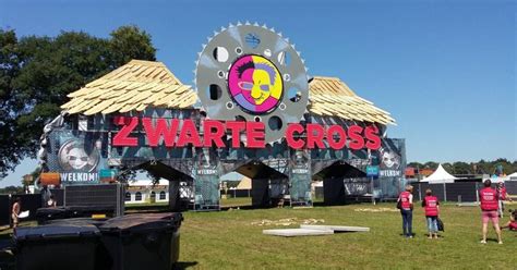 Officieel account van de zwarte cross (23 t/m 26 september 2021) muziek, motorcross, stunts, theater en spektakel in de gemoedelijke. Stilstaan op de A18 door file naar Zwarte Cross | Zwarte ...