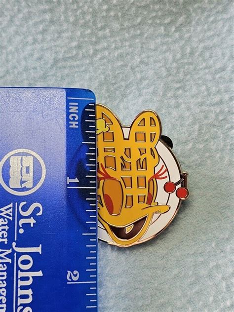 Disney Whimsical Waffles Mystery Pin Series Pin Of Da Gem