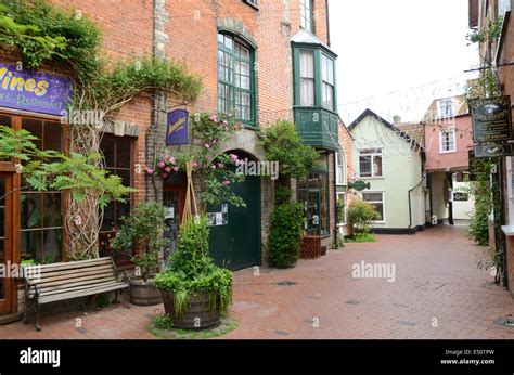 Shops In A Courtyard Diss Norfolk Stock Photo Alamy