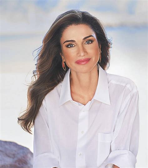 Ahead Of Celebrating Her 51 St Birthday Queen Rania Of Jordan Releases An Exclusive Picture As