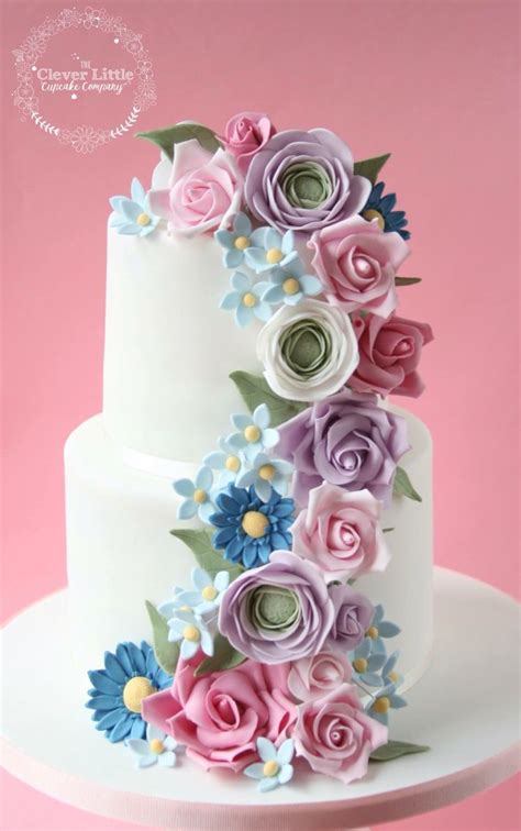There are no real flowers on this card. Flower cake | 80 birthday cake, Birthday cake with flowers ...
