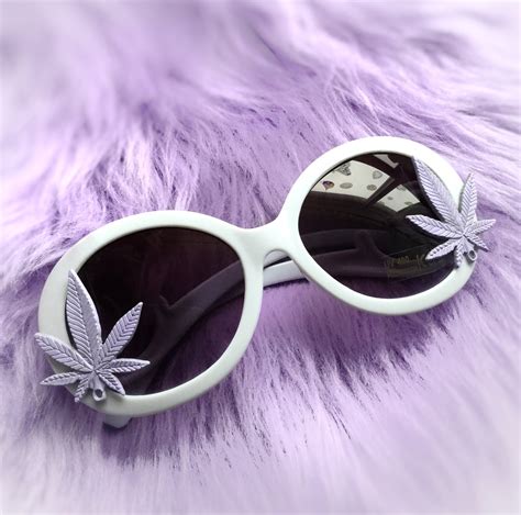 Weed Leaf Sunglasses Cannabis Leaf 420 Eyewear