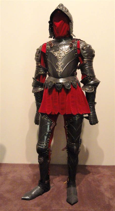 Found On Wikipedia 1500s Ceremonial Armor Knight Armor Medieval