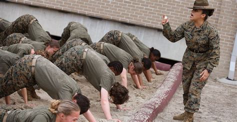 An All Female Marine Platoon Just Made History Alongside The Men At Boot Camp Upworthy
