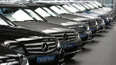Fahrzeughersteller Daimler Chef Zetsche erklärt Autokrise für beendet
