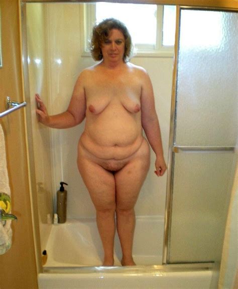 Naked Pics Of Sexy Mature Helter Skelter Shower Maturewomennudepics