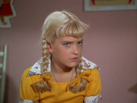 Susan Olsen As Cindy Brady Young Celebrities Dakota And Elle Fanning