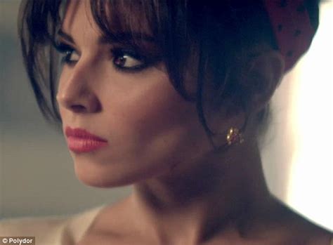 Cheryl Cole S New Retro Video Portrays Her As A Sex Siren Daily Mail Online