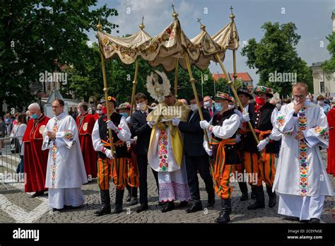 Lowicz Poland June 11 2020 An Unidentified Polish People Wearing Traditional Folk Lowicz