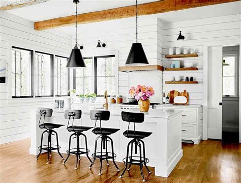 23 Farmhouse Kitchens That Add Rustic Charm To Modern Amenities
