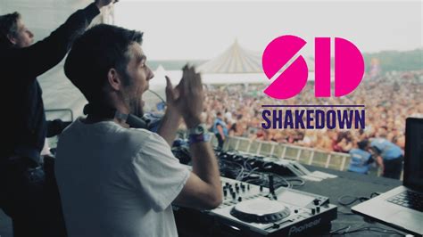 Superstylin' by groove armada sound of the groove armada, we super styling one time lyrics that must tick on your mind Shakedown 2014 | Groove Armada | "Superstylin'" - YouTube