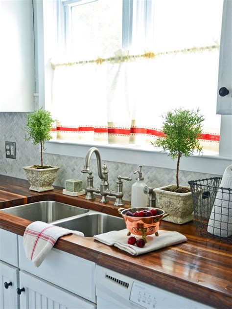 How To Decorate Kitchen Counters Hgtv Pictures And Ideas Hgtv