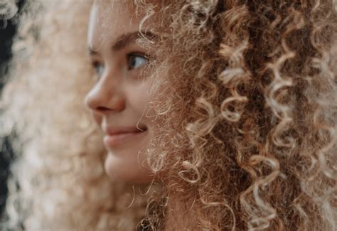 Permanently Curl Your Hair ~ DoWithGo