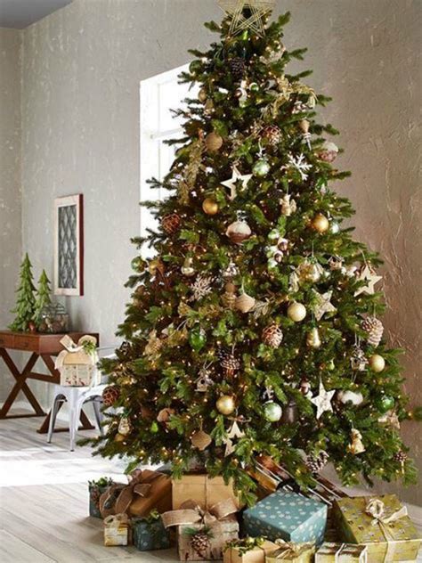 This crazy christmas tree installation. 20 Luxury Gold Christmas Trees Decor For Sparkling ...