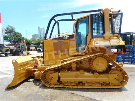 Cat d6 track dozers heavy duty design and easy controls will save you time and money on today's jobsite. 2019 CATERPILLAR D6N XL Dozers Screens & Sweeps / CAT D6 ...