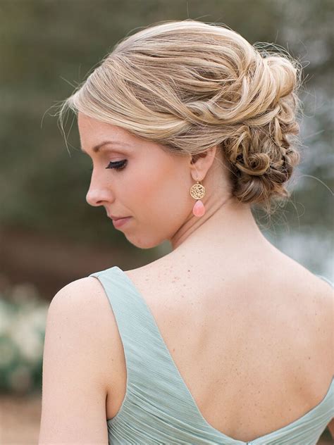 18 Perfectly Messy Bridesmaids Hairstyles