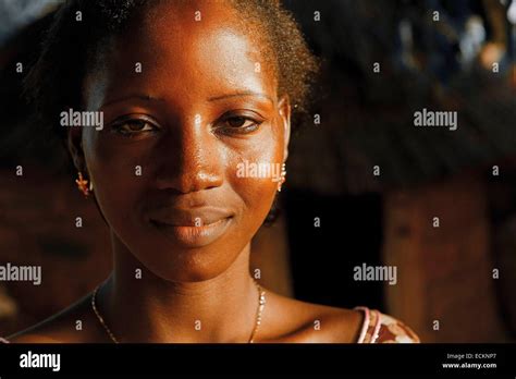 African Woman Africa Portrait Hi Res Stock Photography And Images Alamy